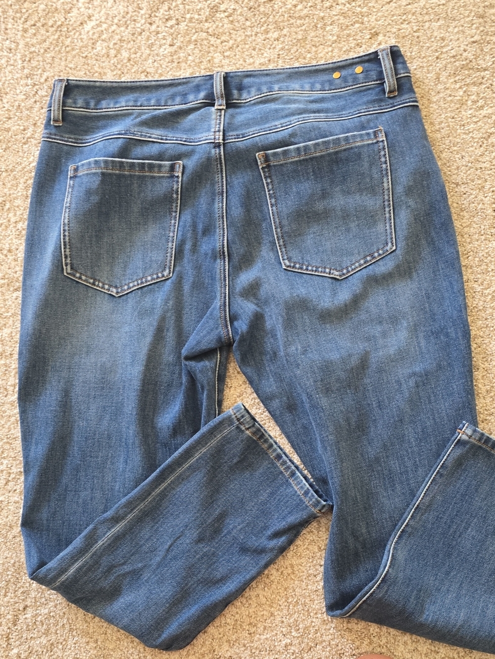 CAbi Harlow Jeans - Picture 4 of 5